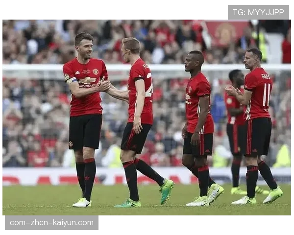 卡里克以逸待劳体能优势 曼联利用维拉双线作战消耗